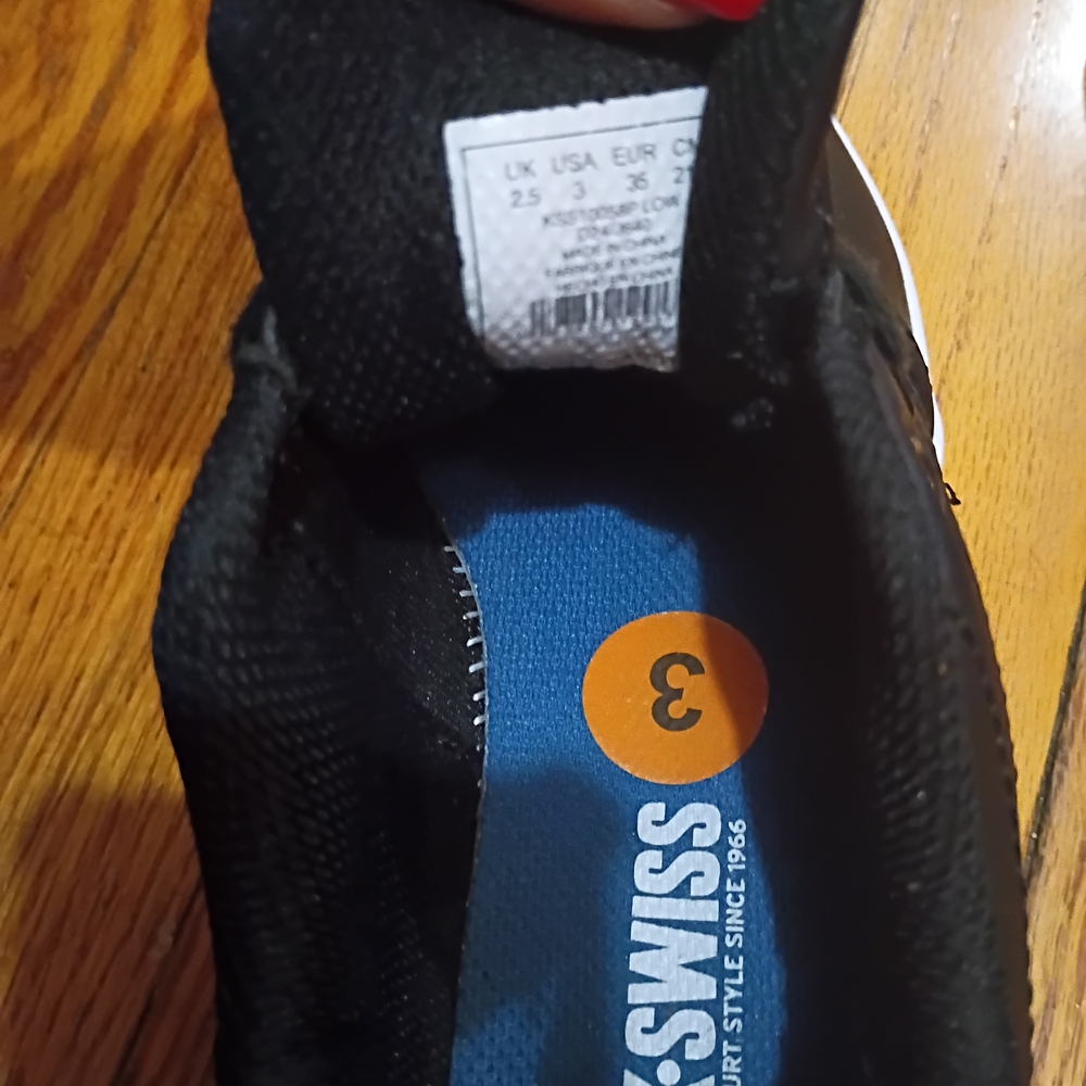K-Swiss - Picture 6 of 7